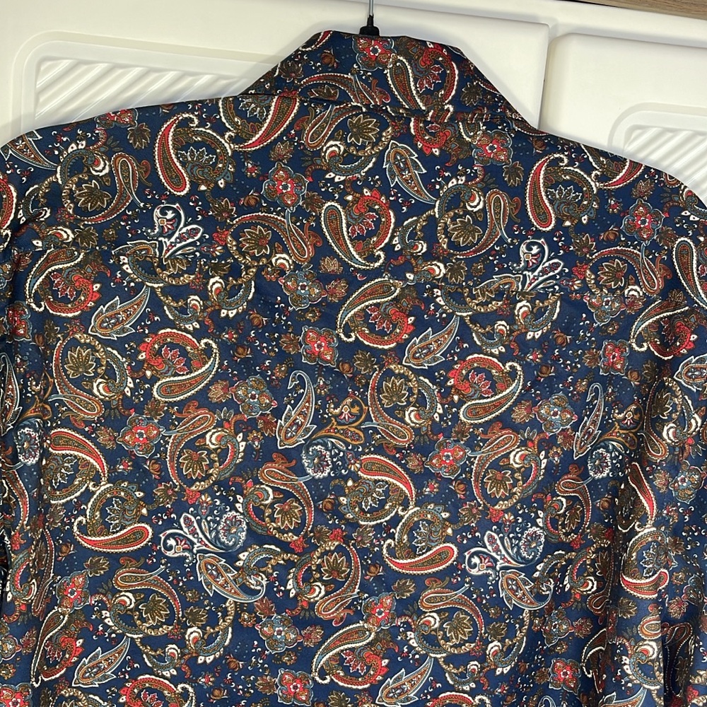Consequence Men’s Button Down Size Medium - image 6